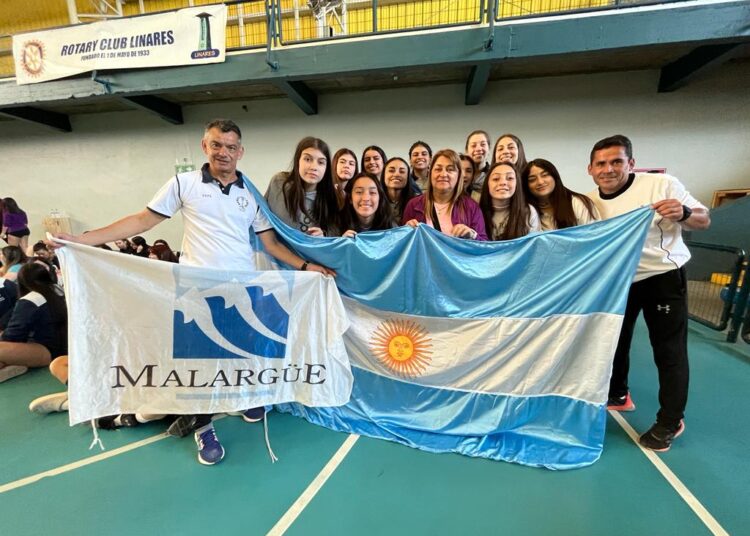En Linares se juega torneo internacional de vóleibol U18