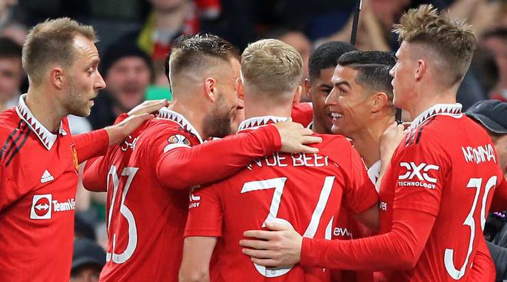 CRISTIANO RONALDO LOS DEJA MANO A MANO