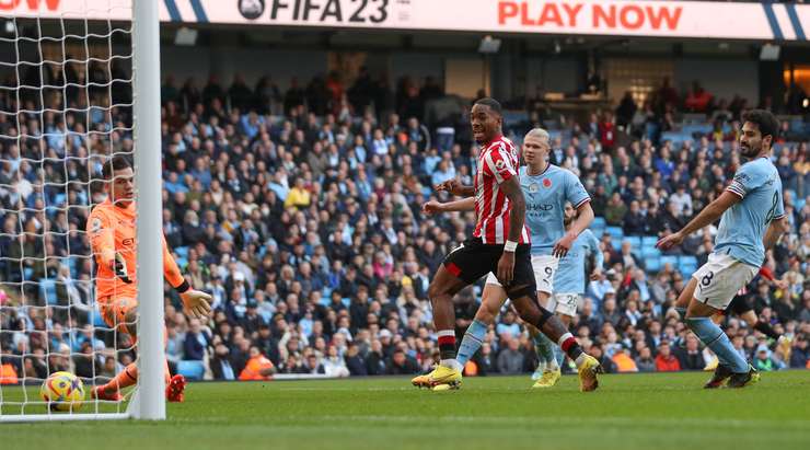 LAS ABEJAS INVADIERON EL ETIHAD