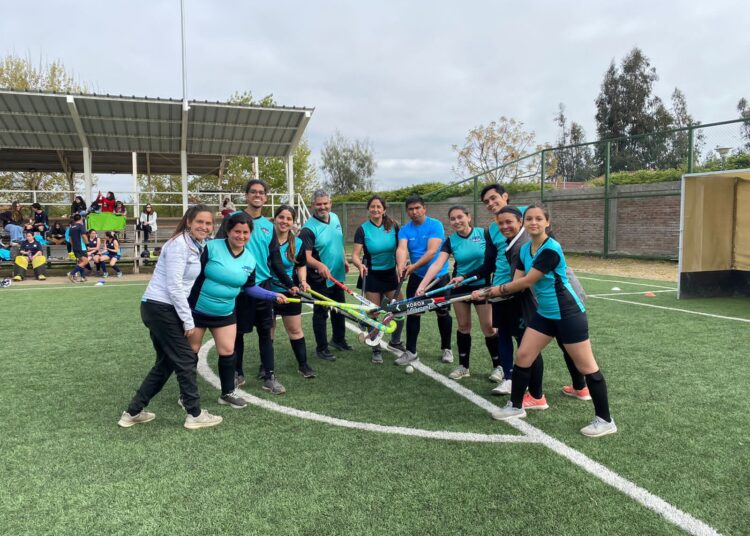 Club de hockey talquino en campaña para seguir promoviendo el deporte en el Maule