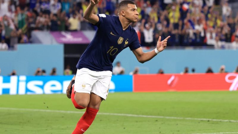 Francia supera a Dinamarca y asegura su clasificación a octavos con Mbappé como figura