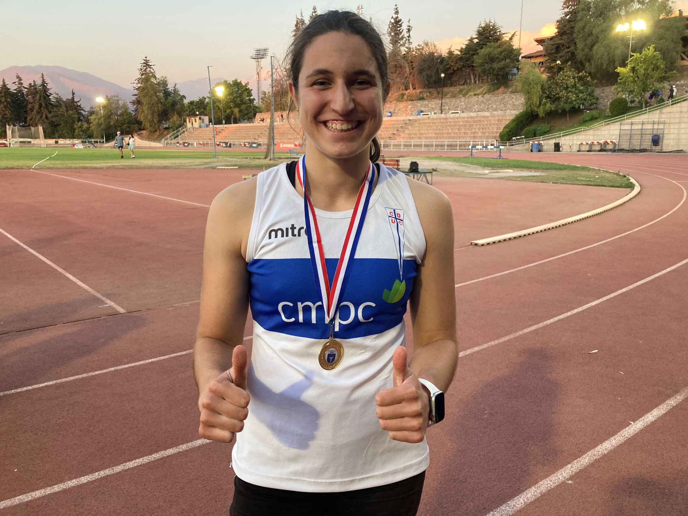 RÉCORD NACIONAL EN SALTO CON GARROCHA