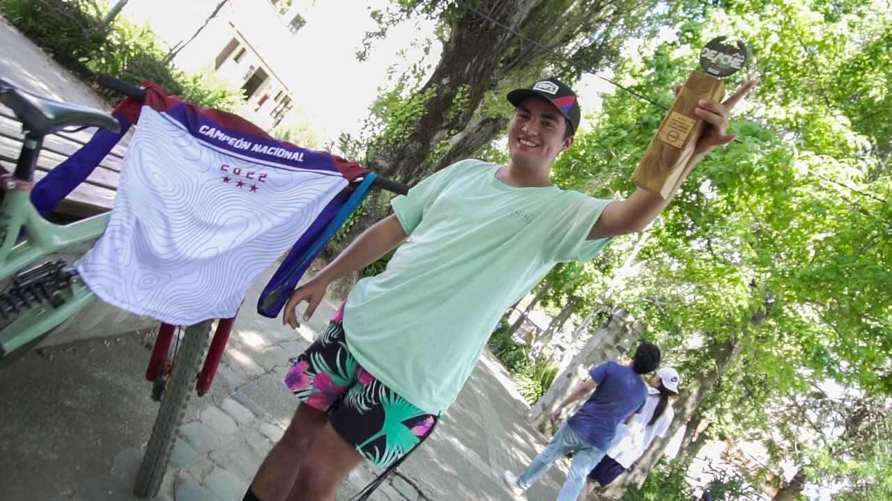 MAURICIO ALFARO ES CAMPEÓN NACIONAL DE DESCENSO