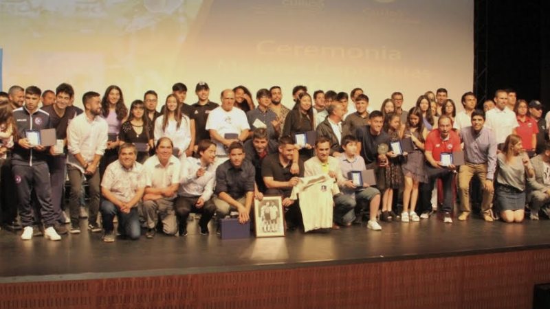 Con éxito se llevó a efecto ceremonia de premiación de los mejores deportistas del año Curicó 2022