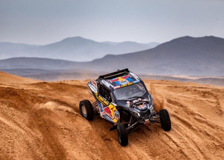 Piloto curicano nuevamente estuvo en los primeros lugares en el Dakar