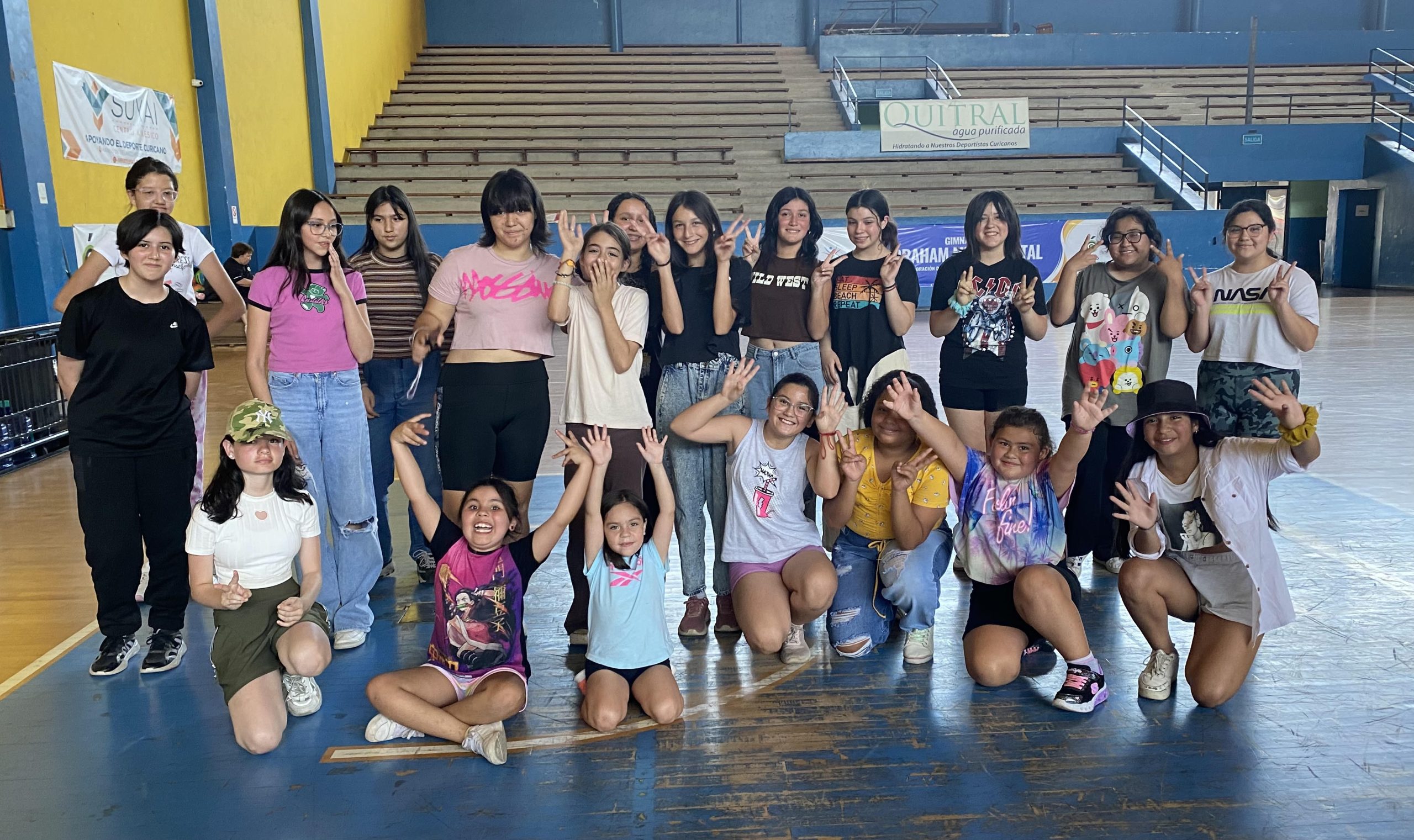 Se inició novedoso taller de “Kpop” en el Gimnasio Abraham Milad de Curicó