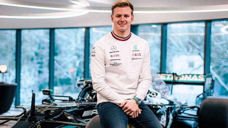 MERCEDES ASEGURA A MICK SCHUMACHER