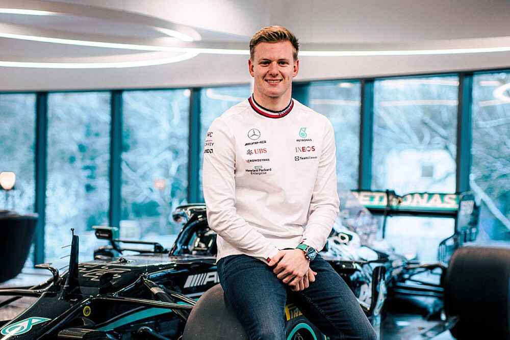 MERCEDES ASEGURA A MICK SCHUMACHER