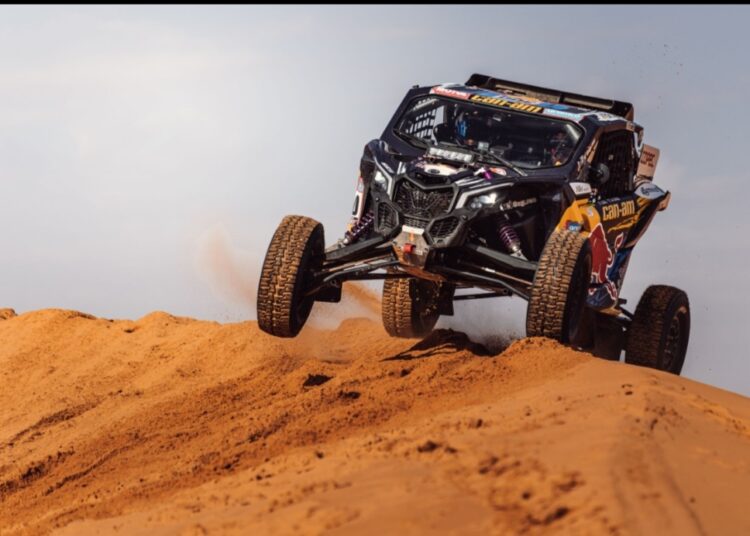 Francisco López pierde tiempo, pero sigue al acecho del podio