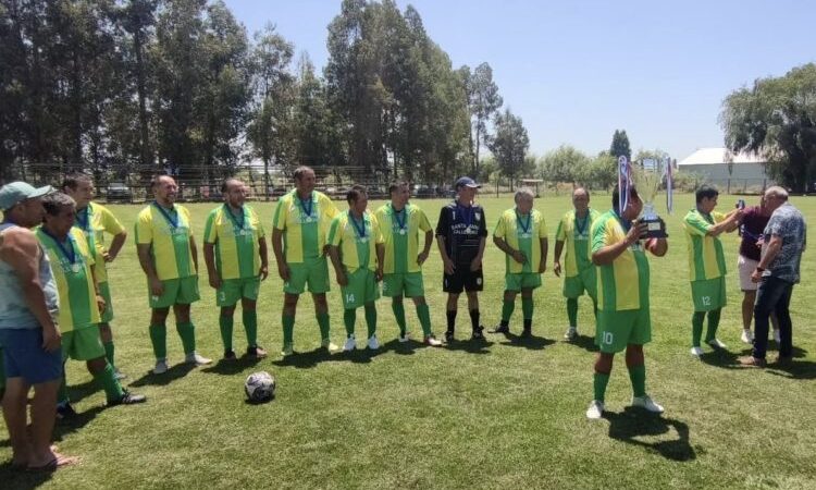 Asofútbol Talca suma a nueva institución y espera por otra