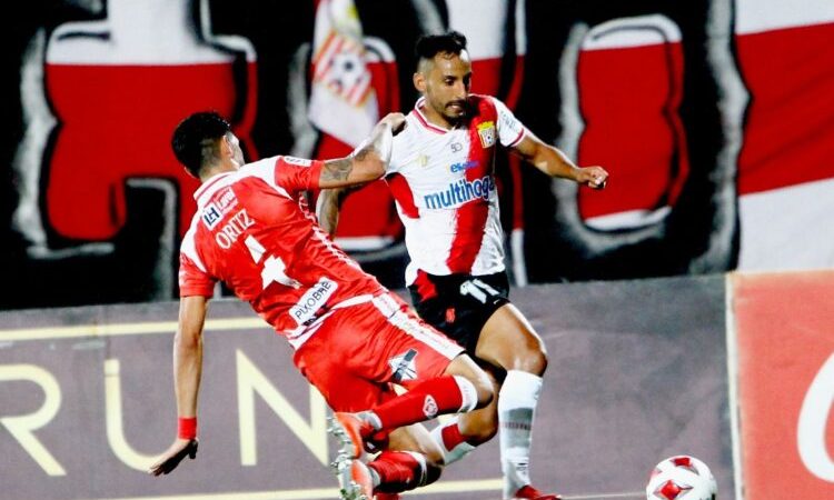 Curicó cayó ante el colista y llega en mal pie a Libertadores