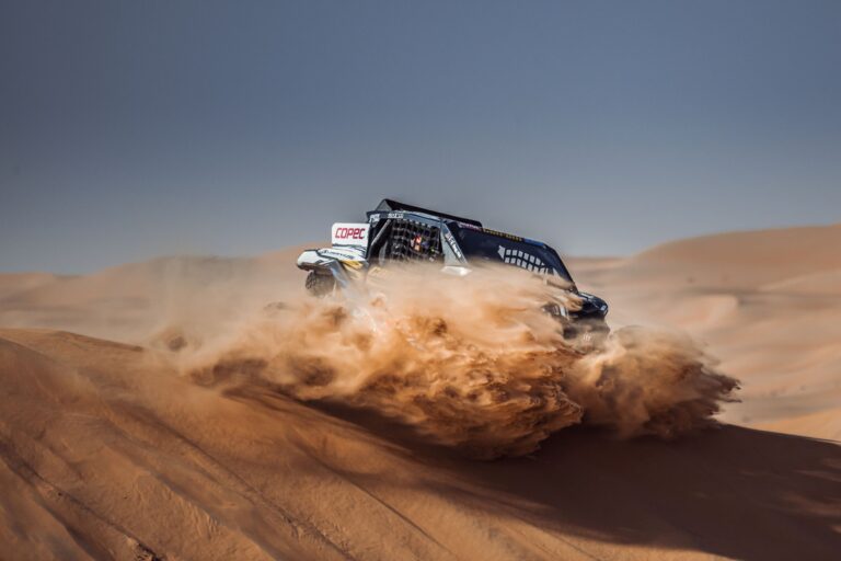 “Chaleco” López piensa en el Mundial tras Dakar