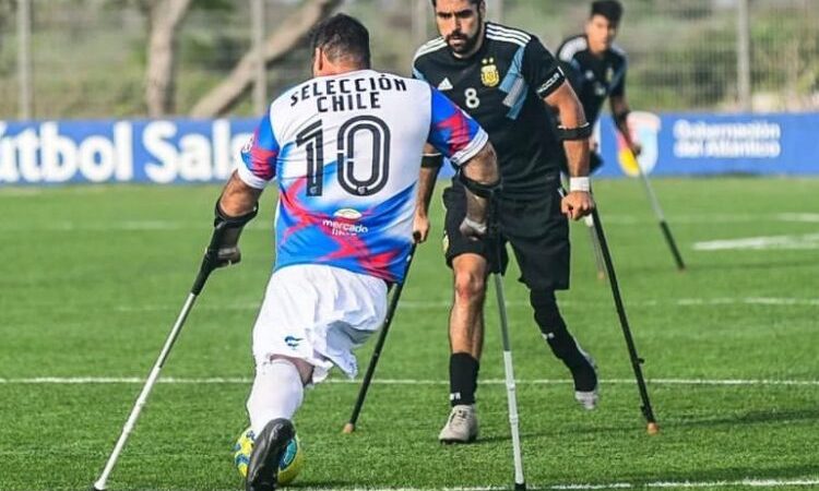 Talentoso jugador talquino de fútbol amputado jugará por equipo brasileño