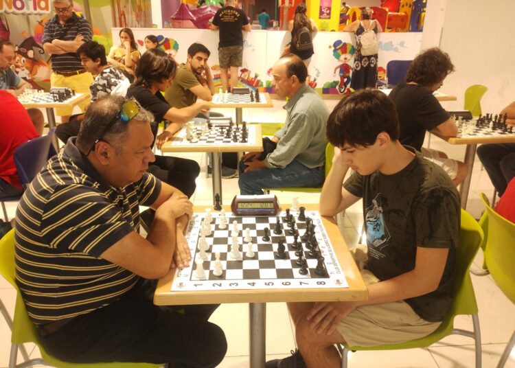 Ajedrecistas se reencontraron con los tableros