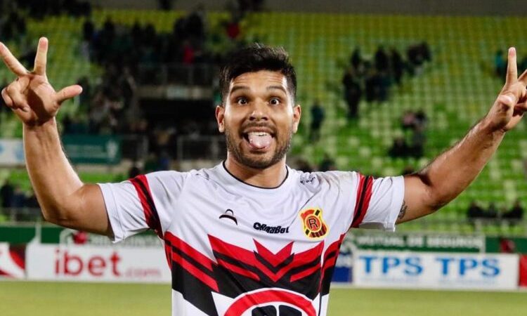 Altamirano: “Todos están en un nivel bueno, eso le hace la tarea difícil al técnico”