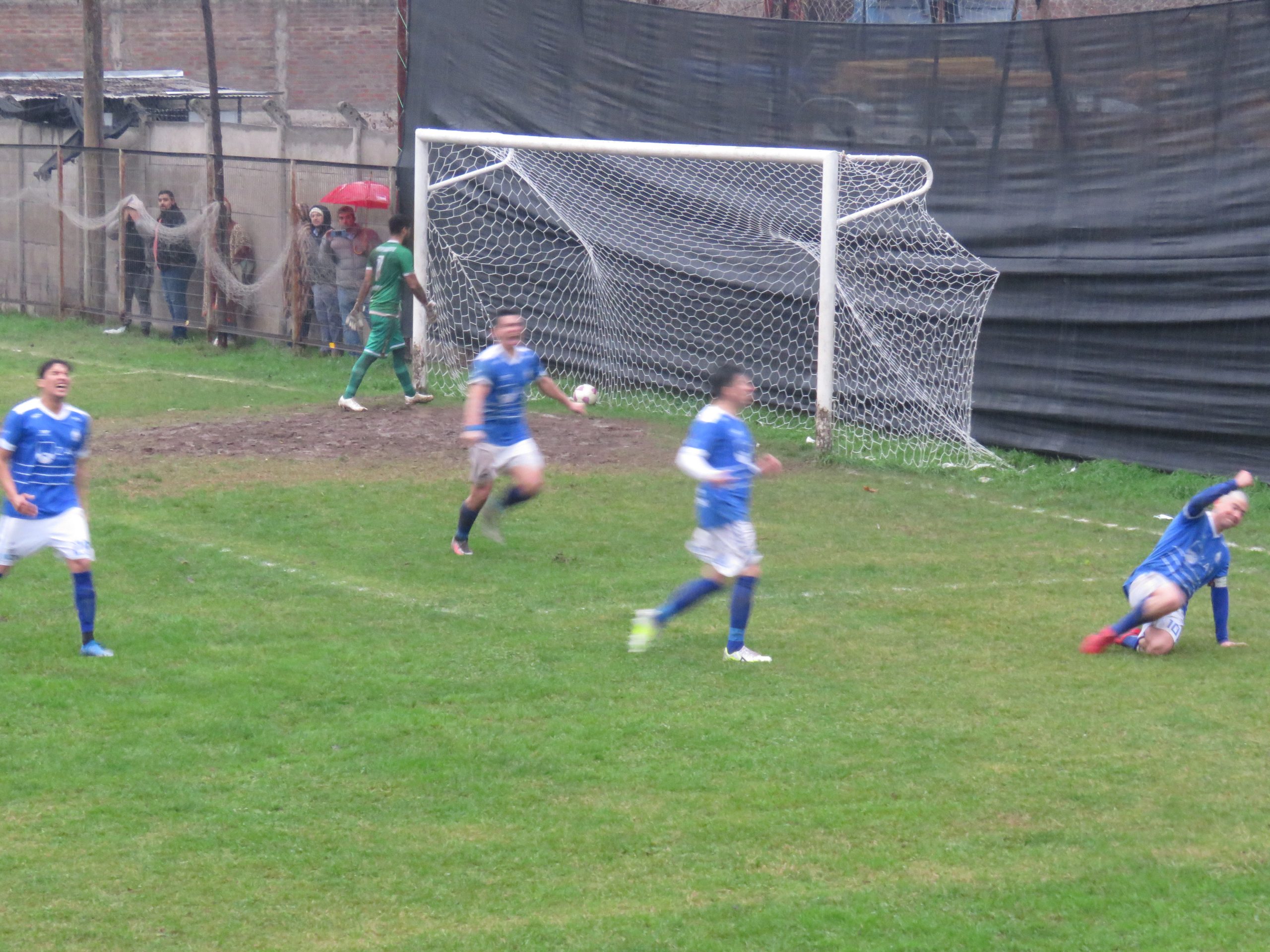 ANUNCIO DE LLUVIAS CONDICIONAN LOS DESQUITES