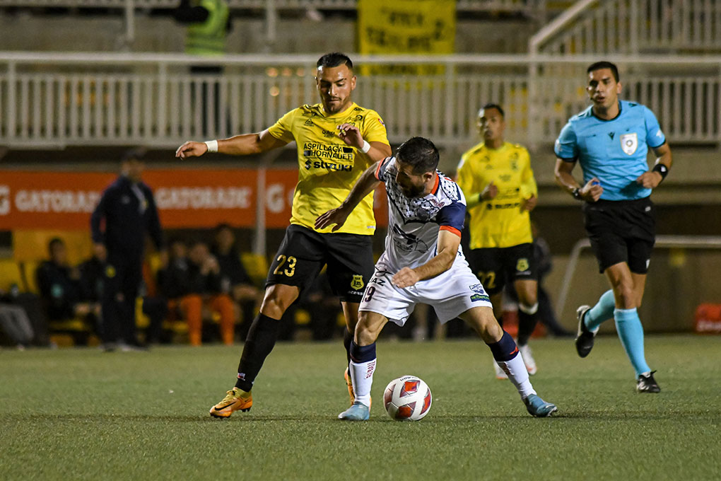 San Luis y Deportes Recoleta reparten puntos en el Lucio Fariña