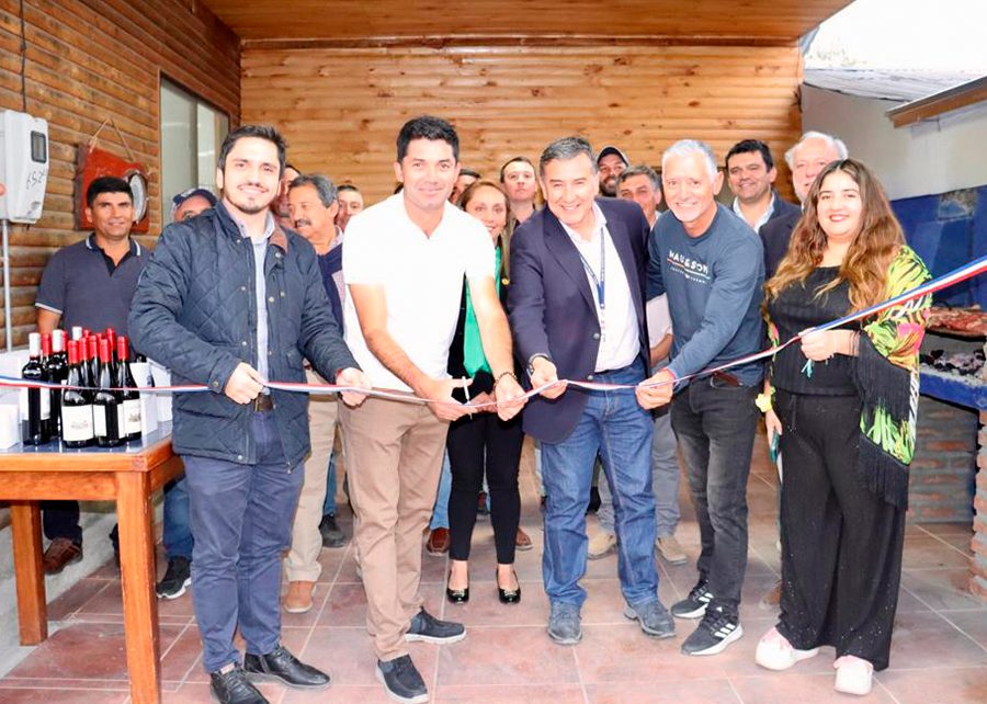 FOSIS FINANCIÓ EQUIPAMIENTO PARA CLUB UNIÓN LO FIGUEROA