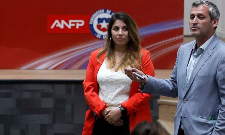 Docente talquino presentará innovador proyecto en la sede mundial de la FIFA