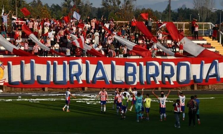 Linares volvió a los abrazos a costa del colista