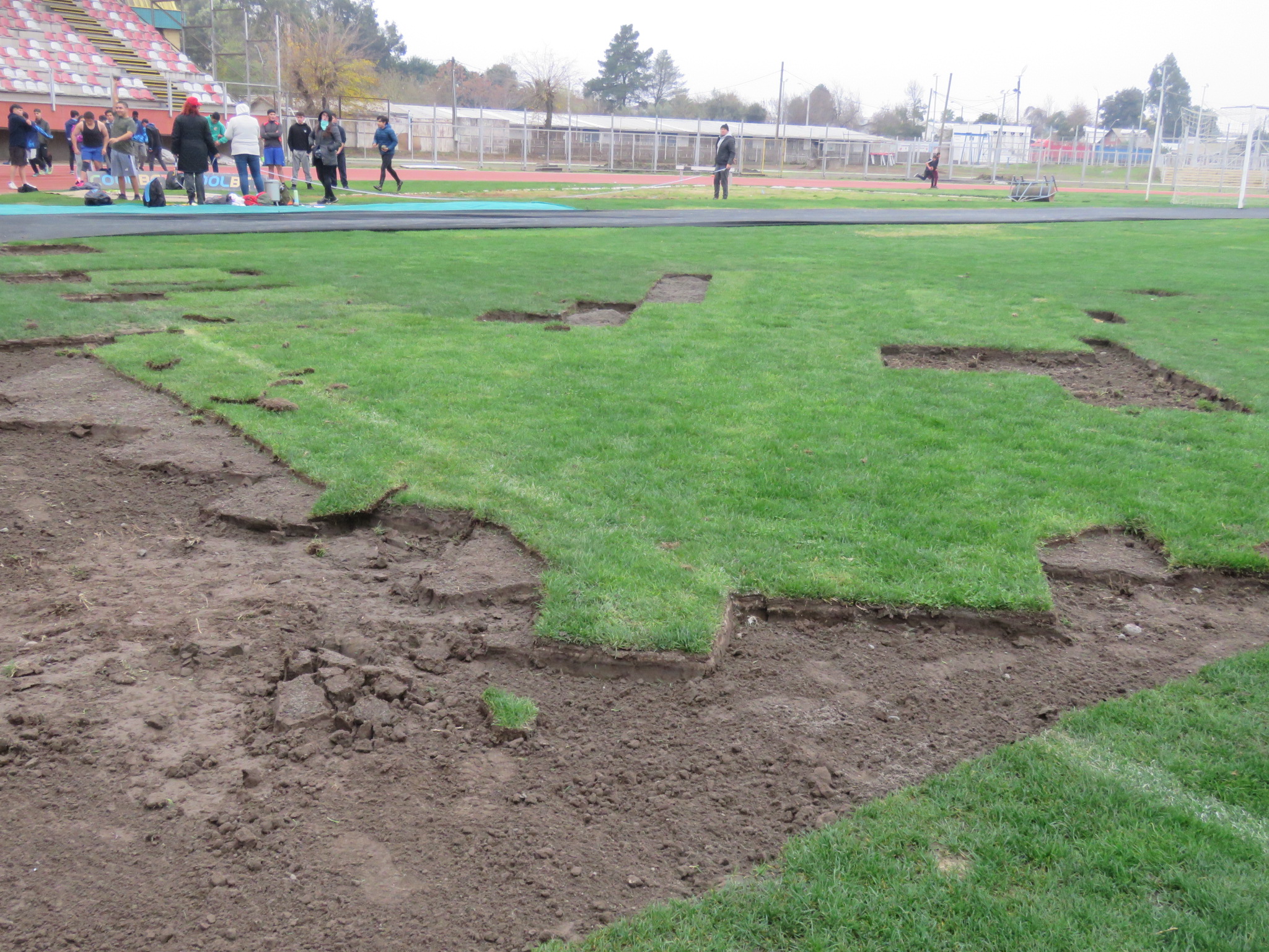 DEPLORABLE ESTADO DE LA CANCHA
