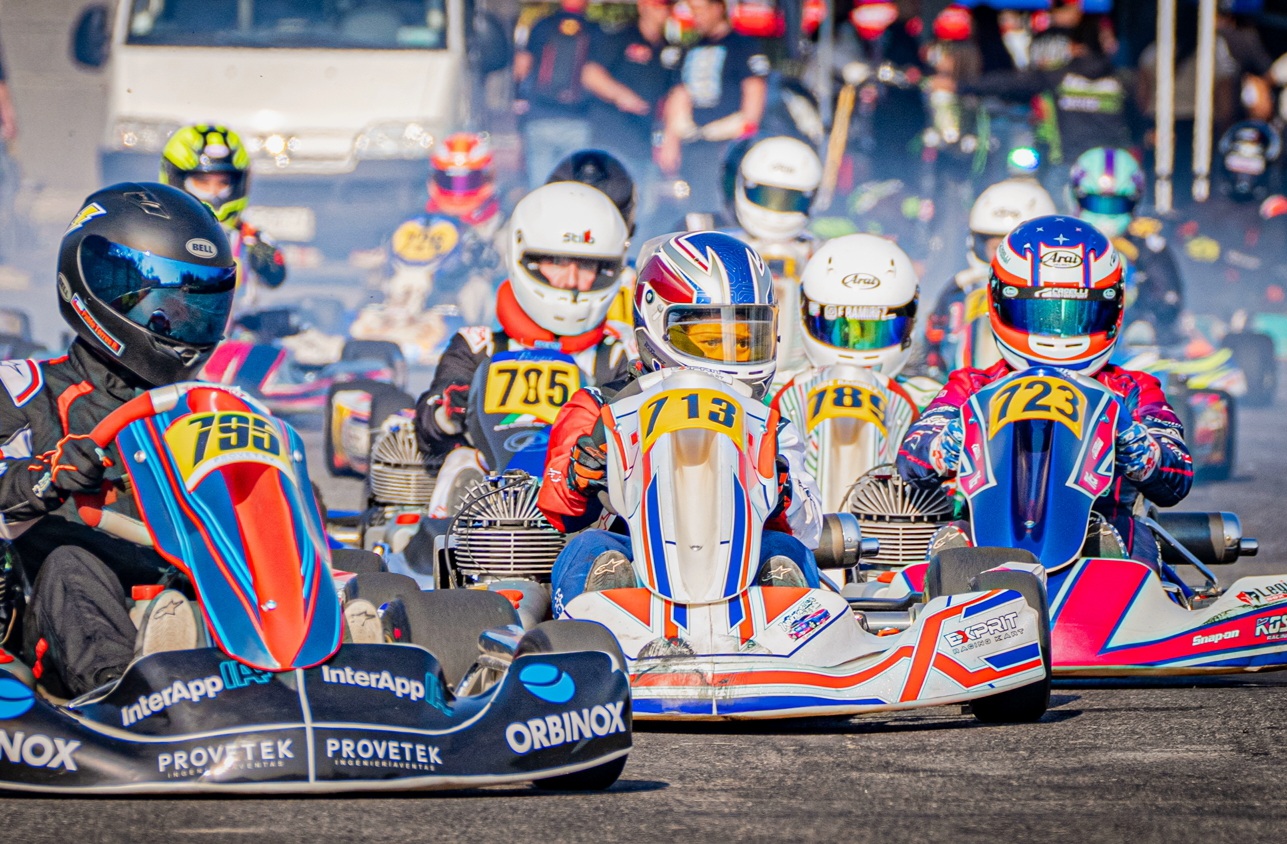 VAN POR PLAZAS INTERNACIONALES