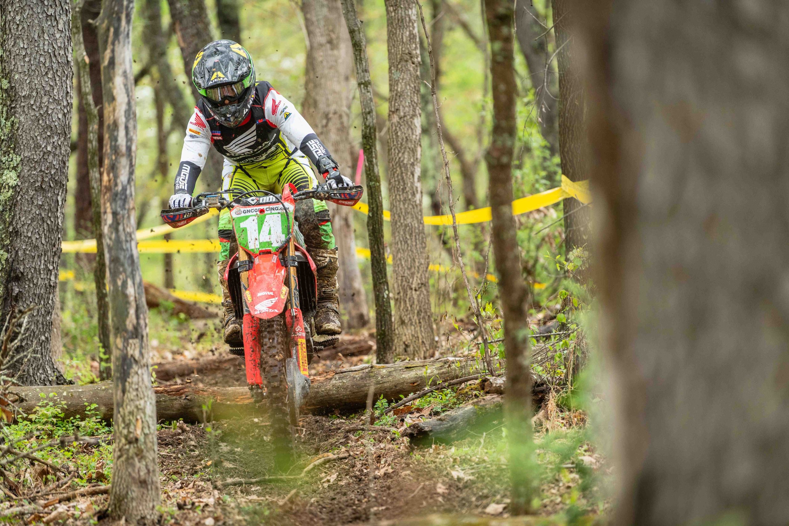 FÉRREA DEFENSA DE RUY BARBOSA DE SU #1 EN EL GNCC