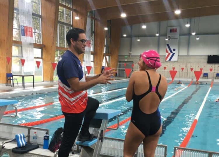 Nadadores golpean puertas para poder viajar a España