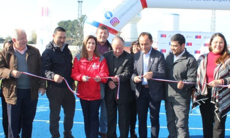 Ministro del Deporte inauguró las obras del renovado Estadio Fiscal de Parral