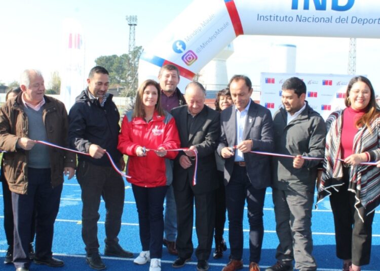 Ministro del Deporte inauguró las obras del renovado Estadio Fiscal de Parral