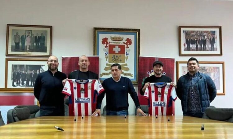 Eduardo Lobos y Jaime Valdés fueron oficializados en Deportes Linares