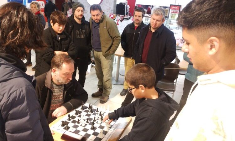 Reñidas partidas fueron una tónica en nuevo certamen ajedrecístico