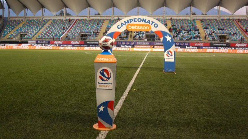 Primera División: ¿Qué tipo de jugadores debieran contratar los clubes del fútbol chileno para ser más competitivos en este torneo?