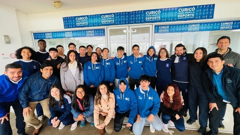 Municipio curicano se reúne con deportistas locales que participaron en los Juegos Binacionales y en Panamericanos de Asunción Paraguay