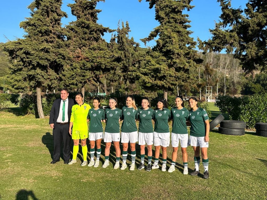 Primeros contratos en el fútbol femenino de Wanderers