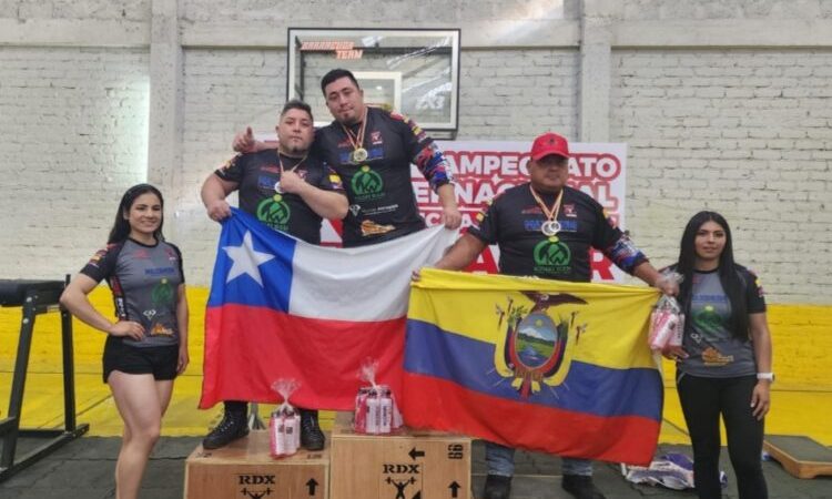 Talquino sobresalió en torneo internacional de lucha de brazos