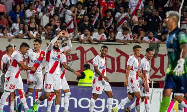 Jugador de Curicó y ex Colo Colo es carta para reforzar a Rangers