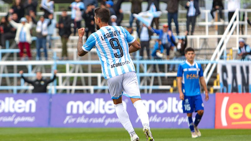 Magallanes de la mano de Joaquín Larrivey pasa de ronda en la Copa Chile