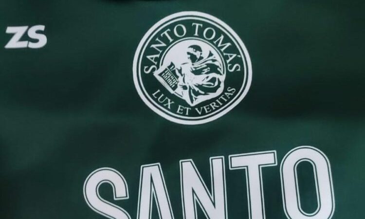 Zeus Sport de igual forma viste al mundo universitario