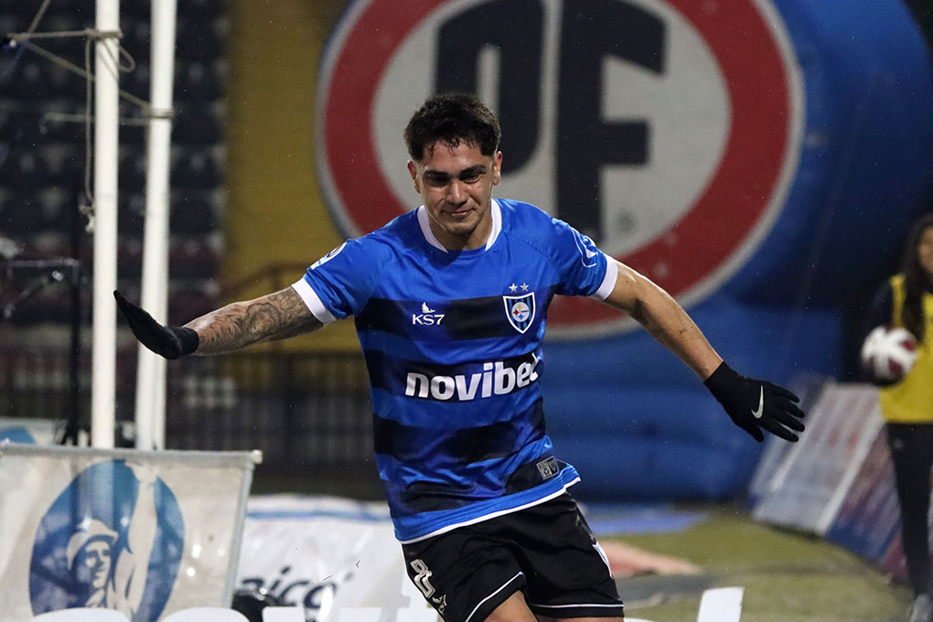 Huachipato goleó a Curicó Unido en Talcahuano