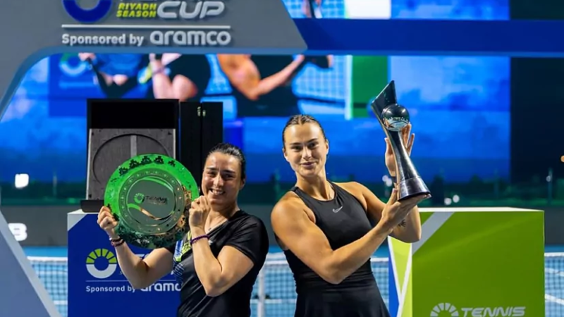 Aryna Sabalenka se impone a Ons Jabeur en la Tennis Cup de Arabia Saudita