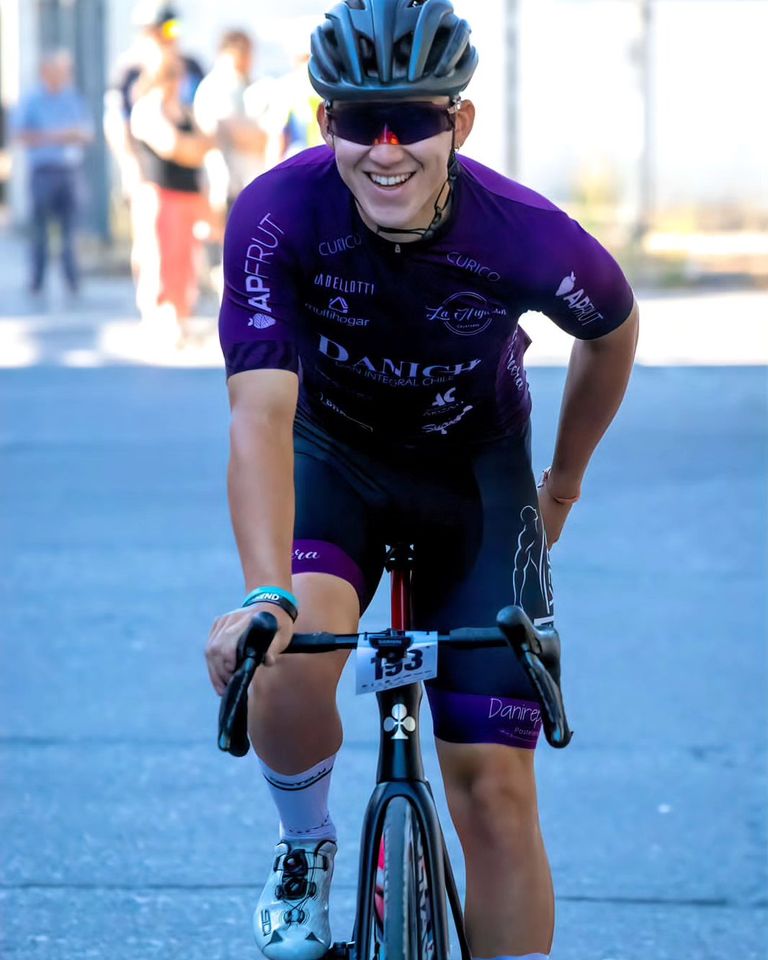 Pedalero curicano Felipe Pizarro ficha en equipo de España