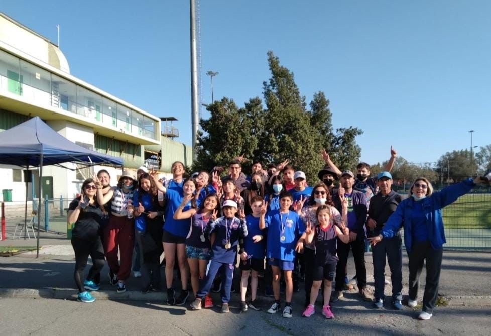 Atletas curicanos brillaron en la sexta región del país