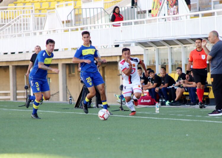 Rangers pagó caro sus errores y terminó perdiendo el invicto