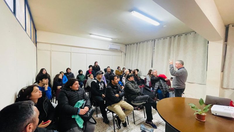Interesante charla sobre psicología deportiva a integrantes del Club de esgrima Porthos de Curicó