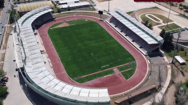 Hoy se dio inicio al proceso de entrega de instalaciones del estadio La Granja de Curicó para inicio de obras de la tercera etapa.