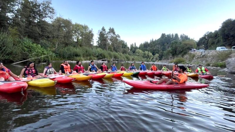«Aventura y Deporte en el Taller de Kayak de la Corporación de Deportes de Curicó»
