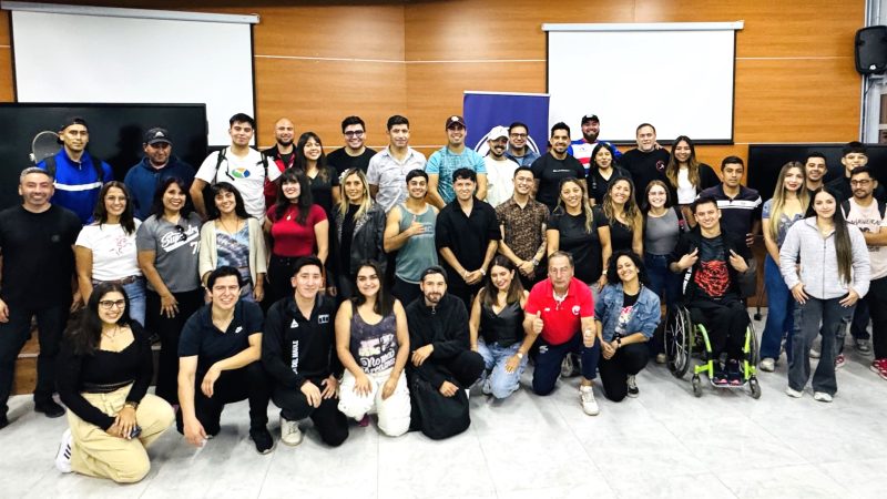 La Corporación de Deportes capacita a monitores para ofrecer un servicio de calidad a la comunidad