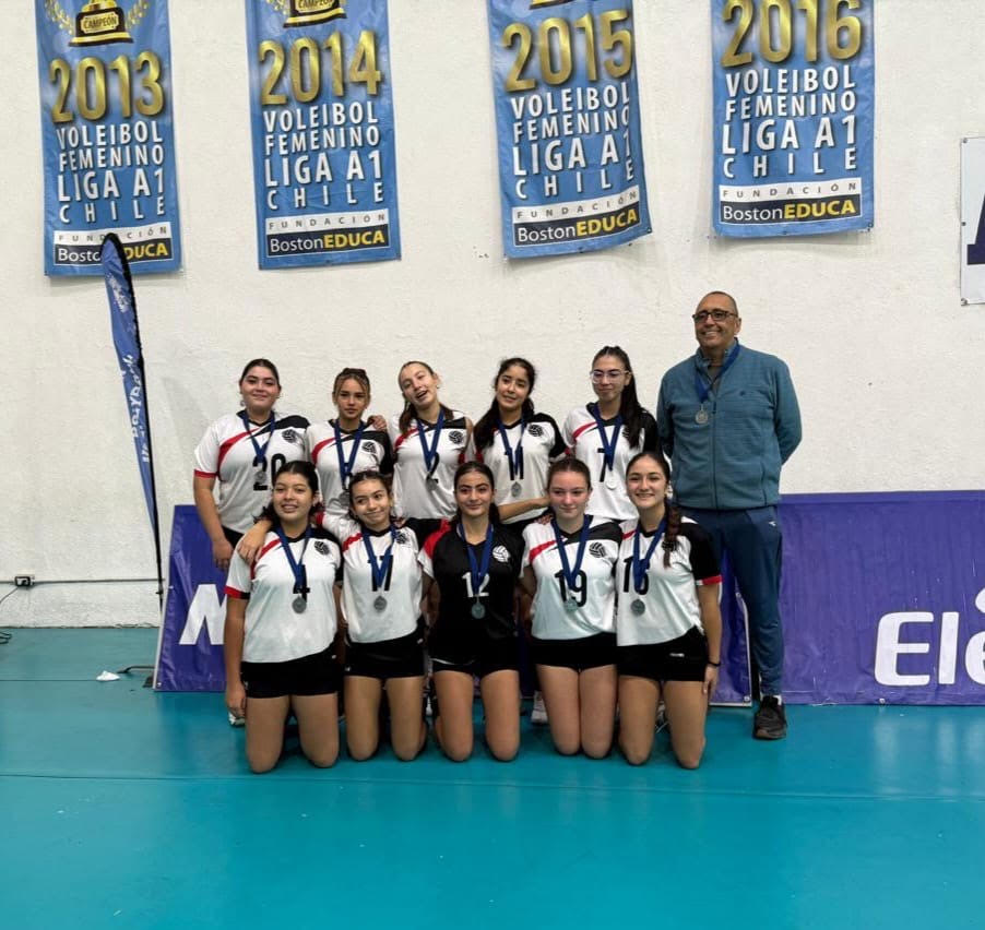 Curicó vice-campeón en voleibol sub-14 en fecha clasificatoria