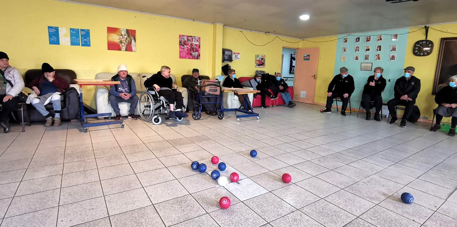 Bocheros curicanos celebran jornada de camaradería en el ELEAM de Hogar de Cristo